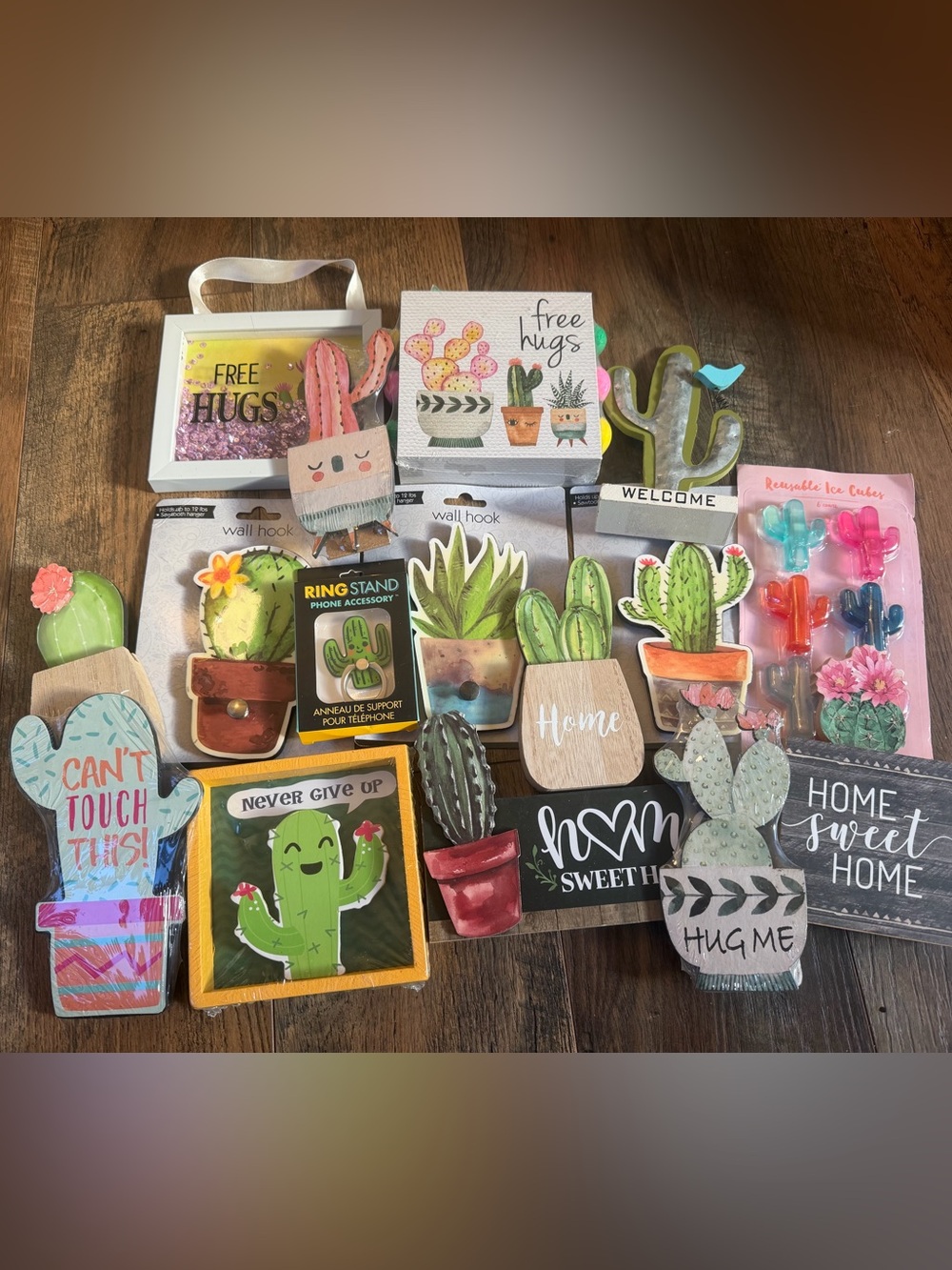 Bundle of random plant decor and miscellaneous items.